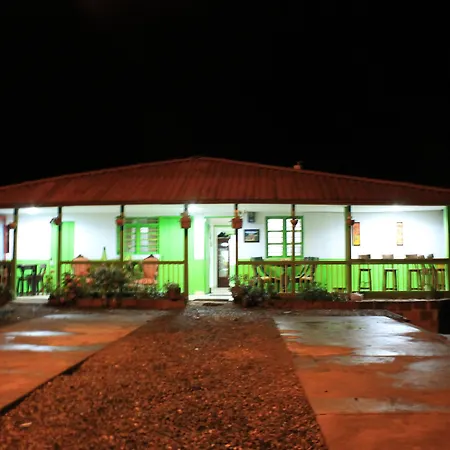 Hostal y Camping Los Girasoles-2